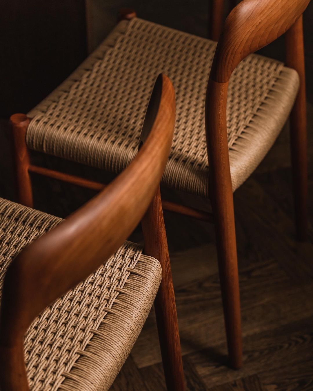 River Oaks chair detail